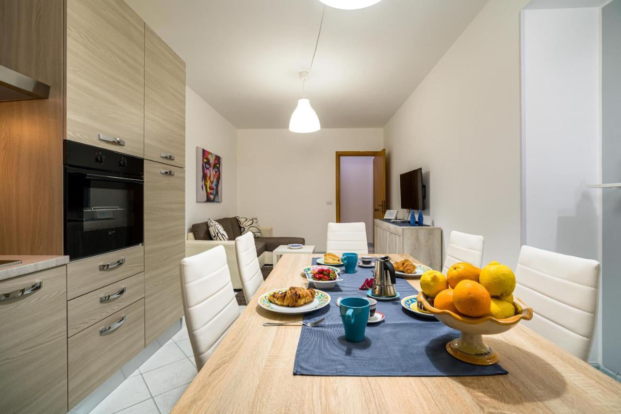 Loft Baia Di Letojanni Apartment Exterior photo