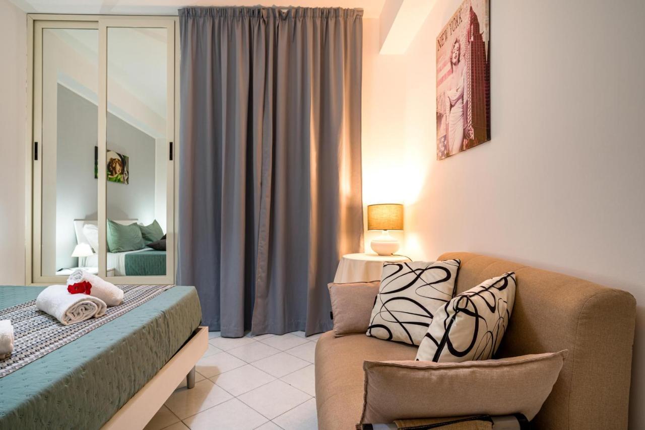 Loft Baia Di Letojanni Apartment Exterior photo